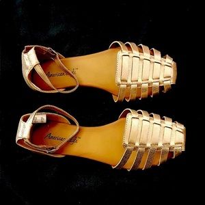 NWOT Gold American Eagle Sandals